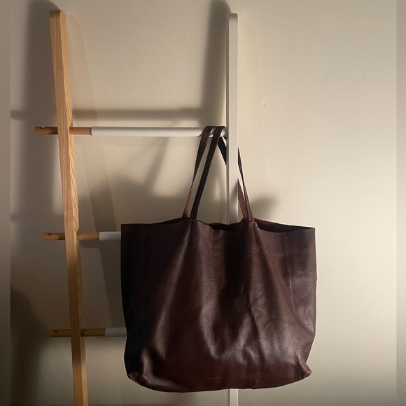 Celine Horizontal Cabas Tote Bag- Burgundy - Picture 1 of 9